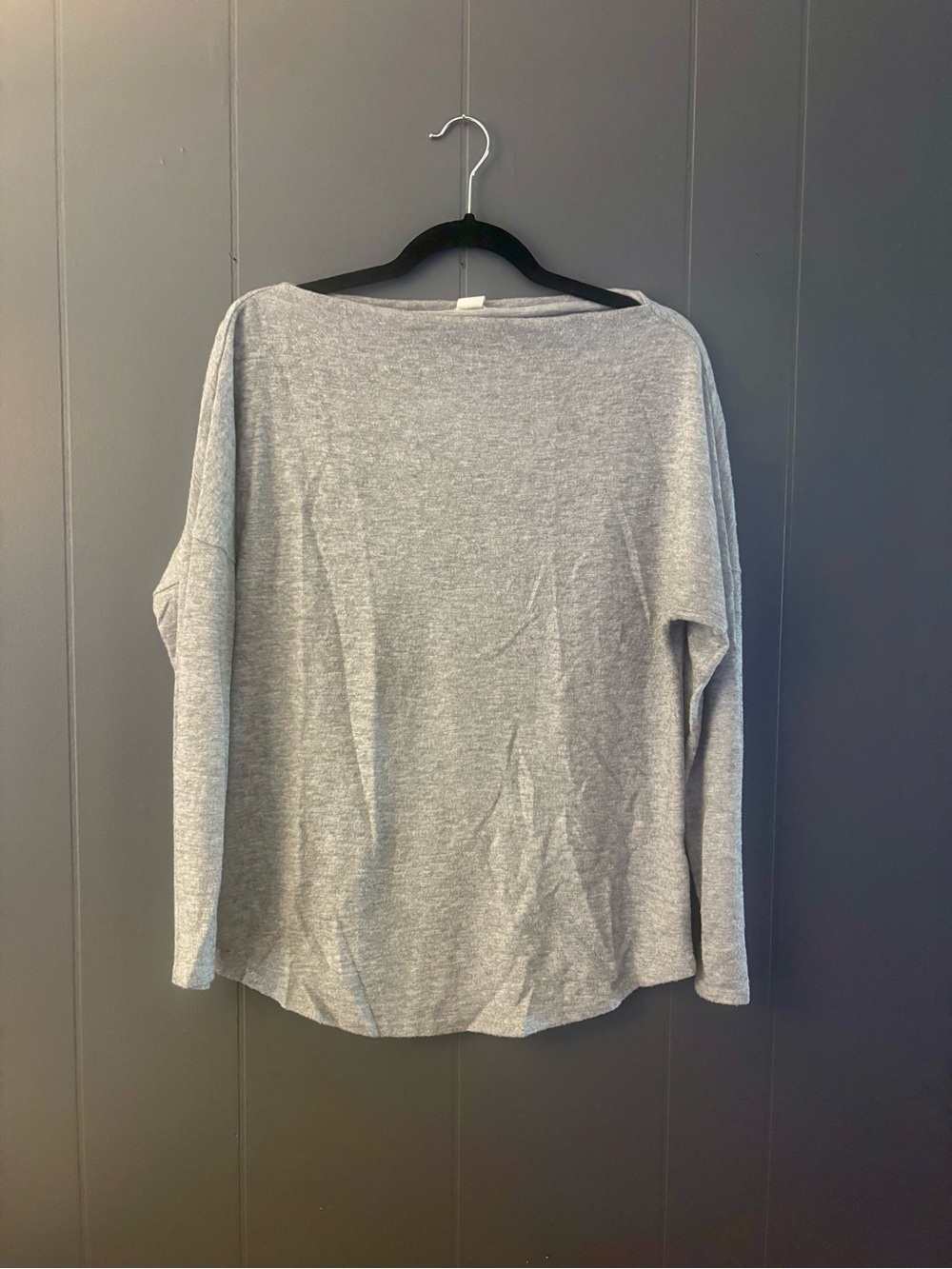 Calson Light Gray Long Sleeve Women's Boatneck Top/Sweater